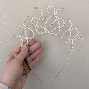 Elegant Silver Rhinestone Tiara